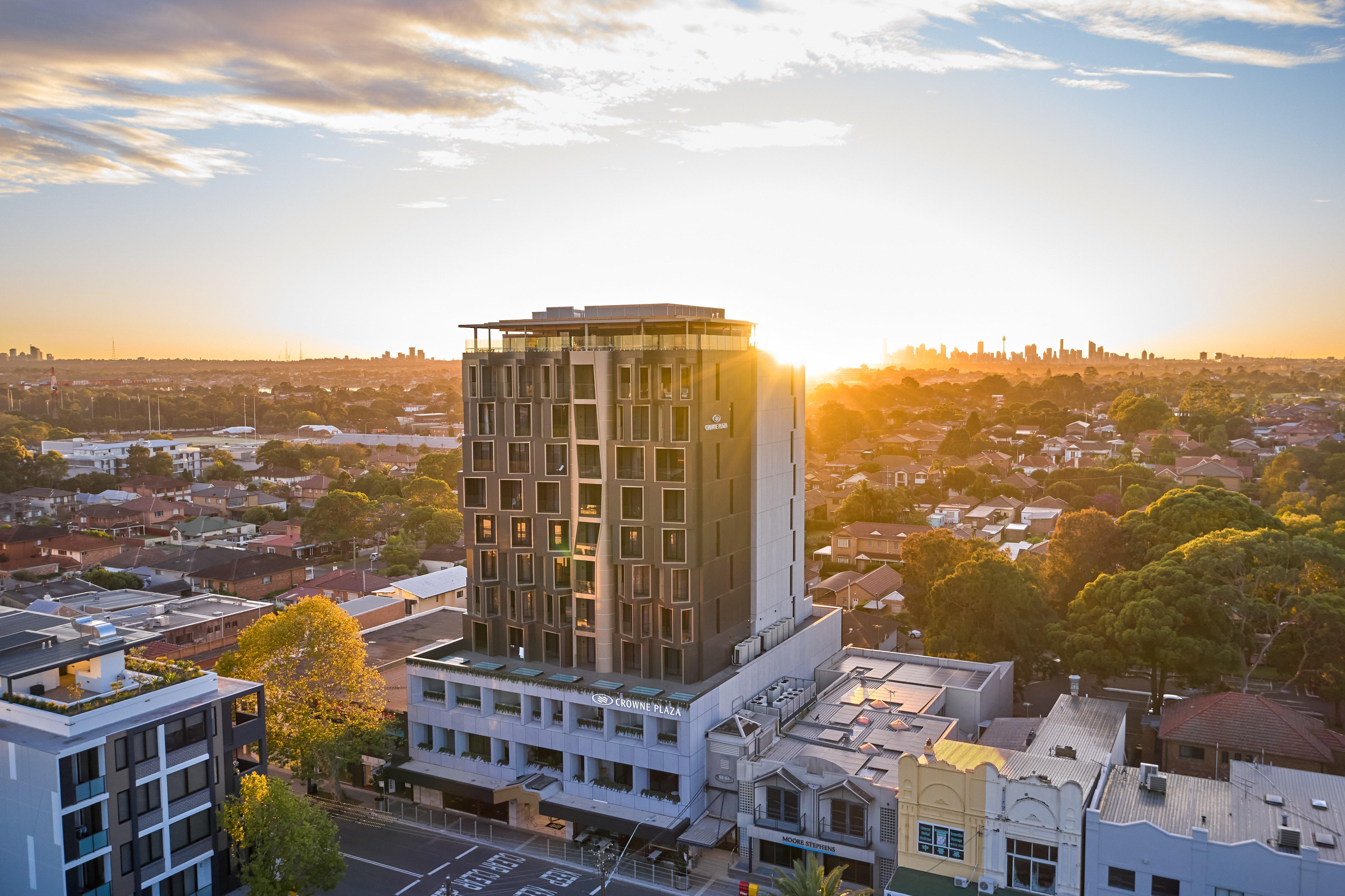 Crowne Plaza Sydney Burwood By Ihg Hotel Exterior foto